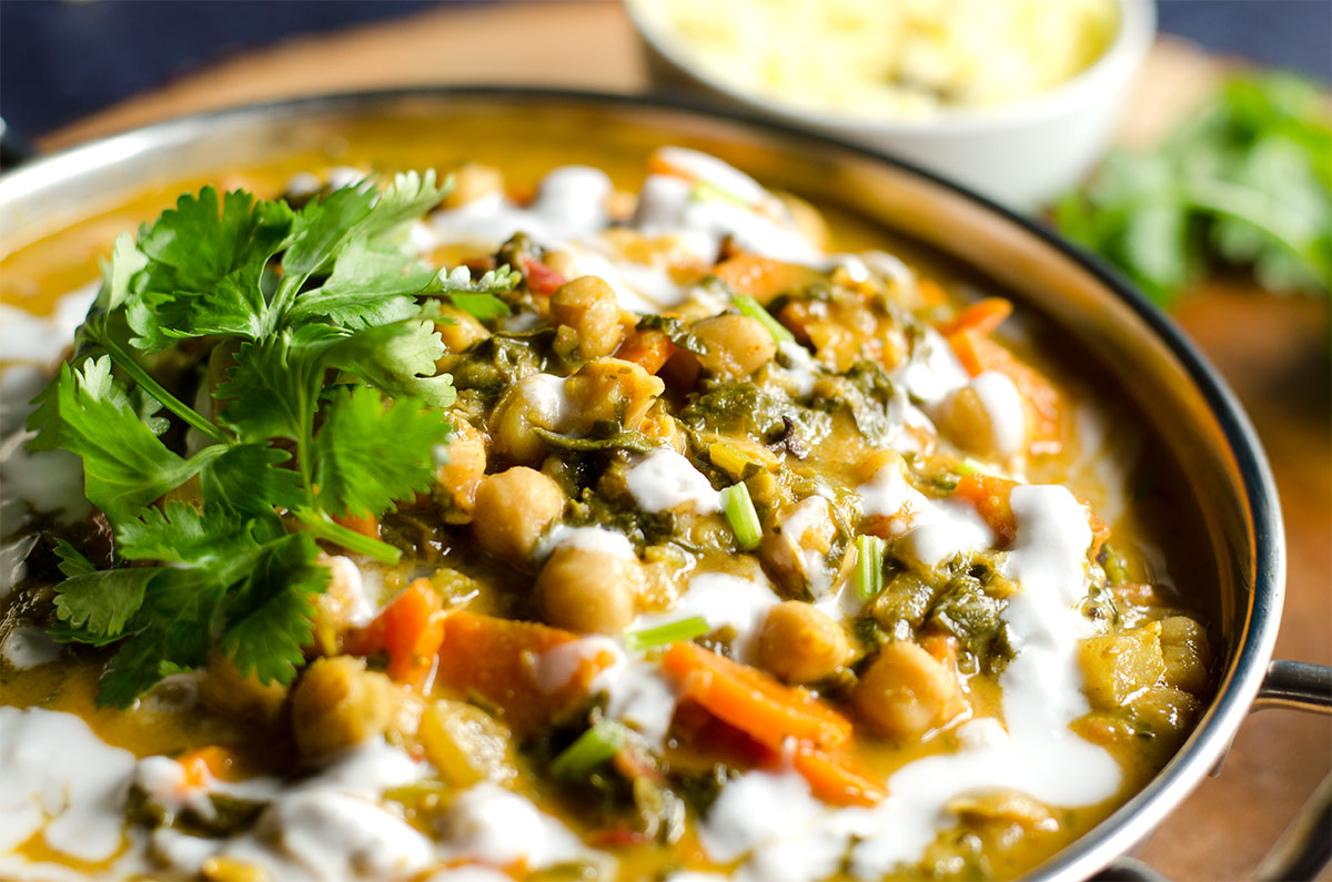 CREAMY-1-POT-chickpea-curry-vegan-glutenfree-highprotein-rich-COMFORTING-familyfriendly-mealplan-weeknight-dinners-NOURISHING-recipe-flavorsofnutrition