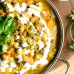 Featured-CREAMY-1-POT-chickpea-curry-vegan-glutenfree-highprotein-rich-COMFORTING-familyfriendly-weeknight-dinners-NOURISHING-recipe-flavorsofnutrition