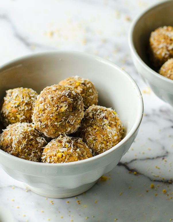 Featured-HEALTHYFATS-rich-almond-walnut-pistachio-balls-truffles-5-minutes-no-cook-sweetcravings-dessert-snack-SATIATING-aromatic-recipe-flavorsofnutrition